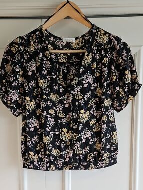 Lightweight Floral Button Down Crop